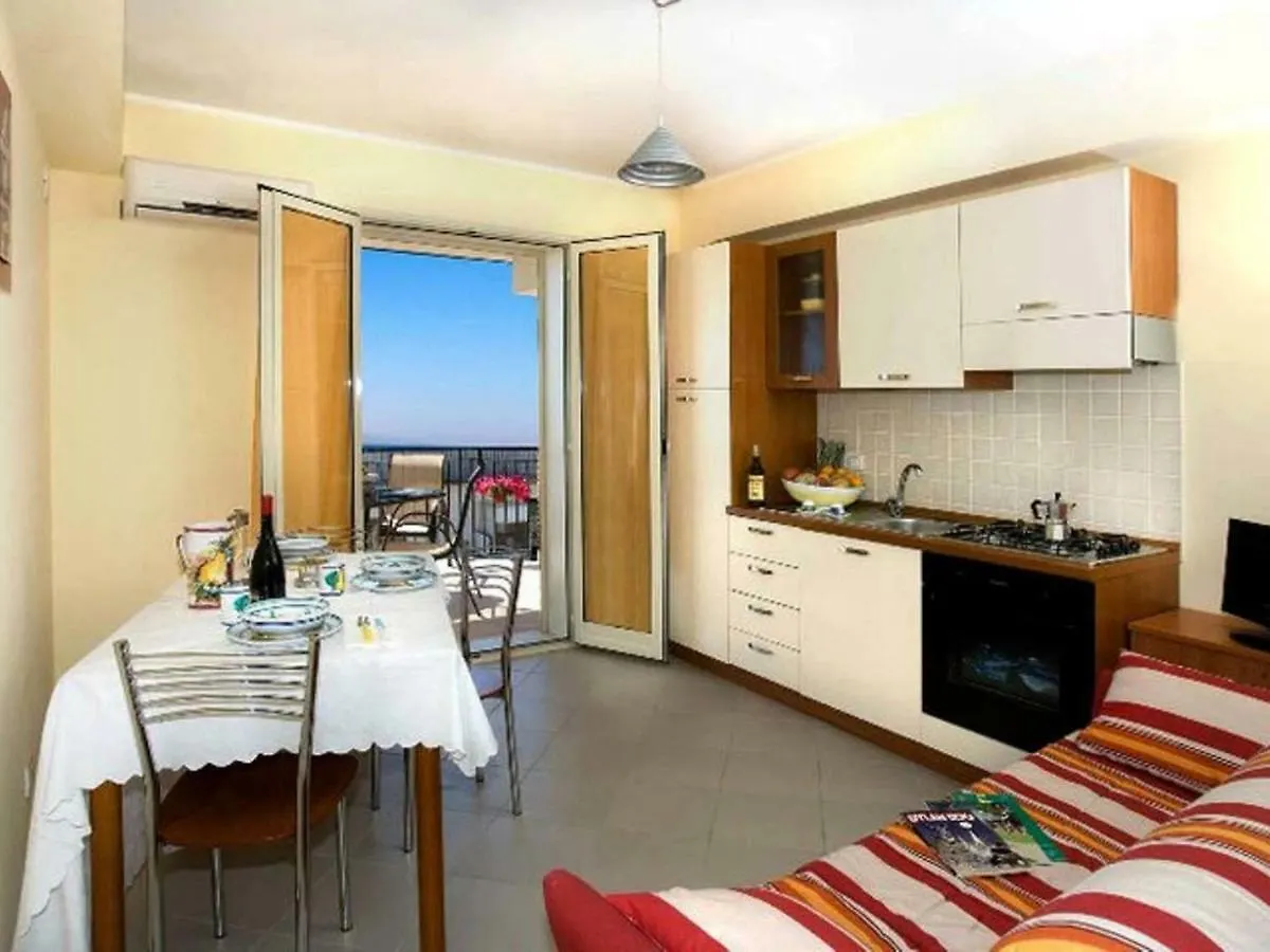 Riviera Ionica Aparthotel Santa Teresa Di Riva